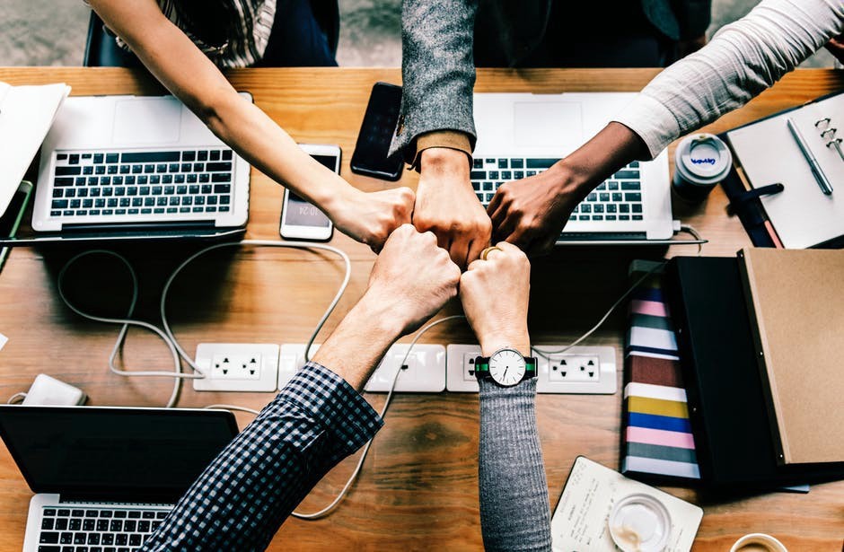 Business networks can be built by online employees as a new option: