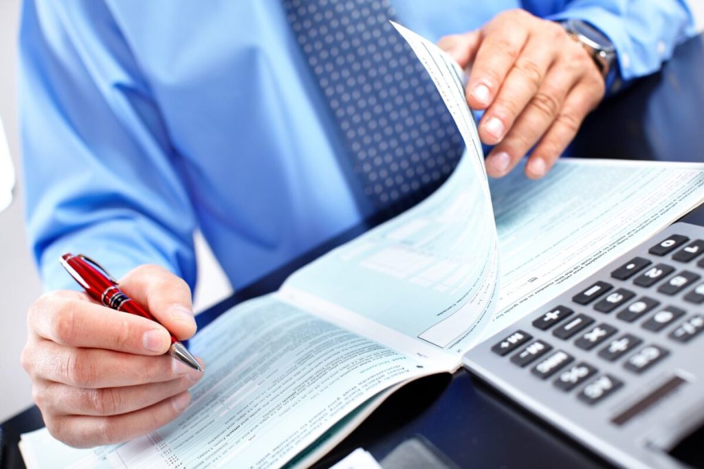 Engaging an Accountant in Seattle: Simplify How You Manage Your Finances